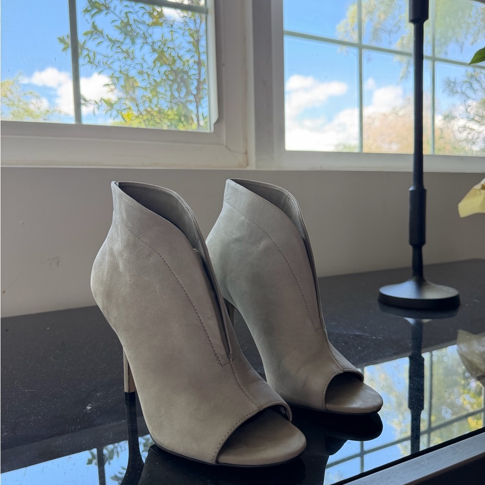Aldo Light Gray Heeled Boots